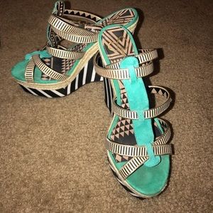 Jessica Simpson wedges